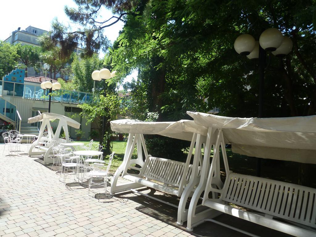 Astra Hotel 3*