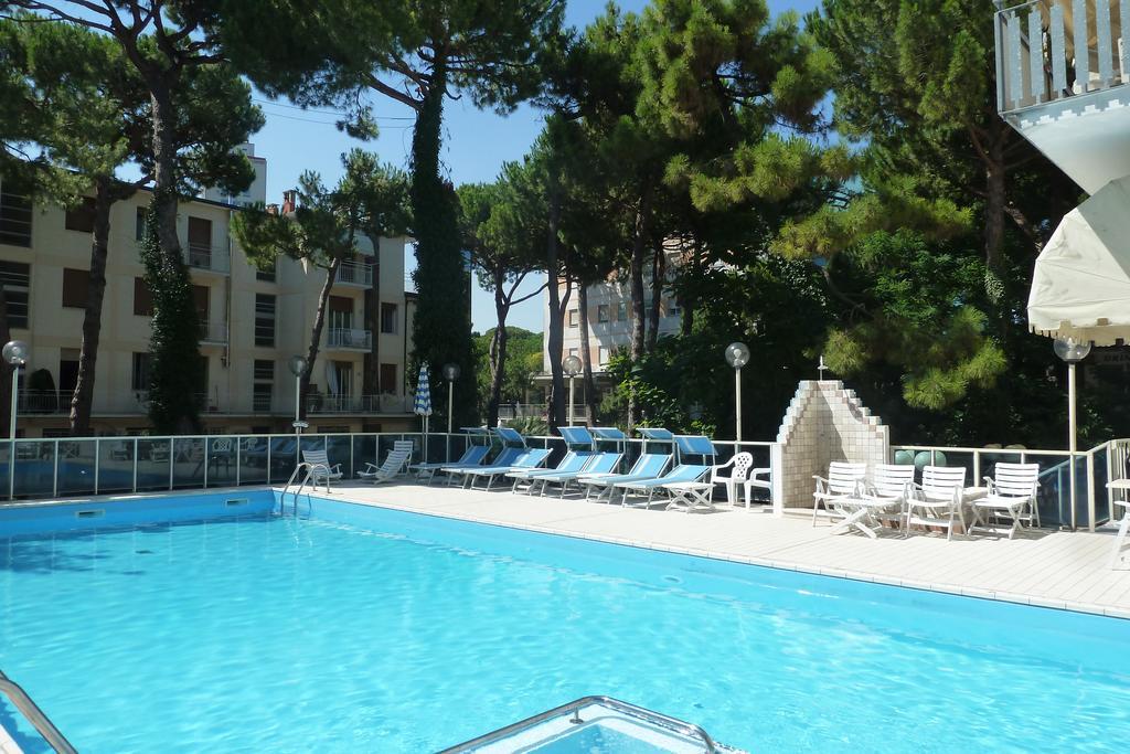 Hotel Astra 3*
