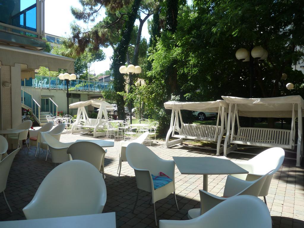 Hotel Astra 3*